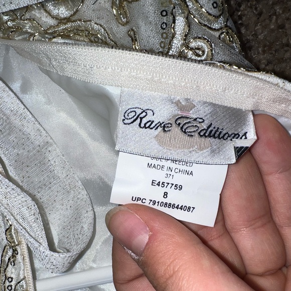 White and gold girls communion dresses by rare editions - Picture 10 of 13